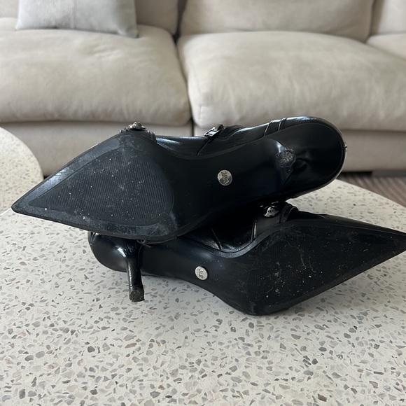 Zara genuine leather leather studded ankle boots. Missing 1 stud. - Picture 6 of 11